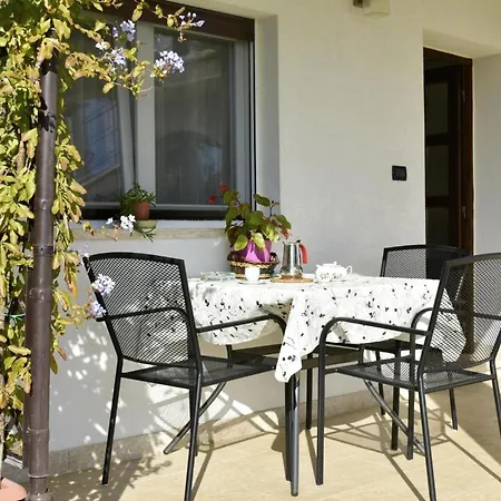 Charming Vacation With Garden Umag